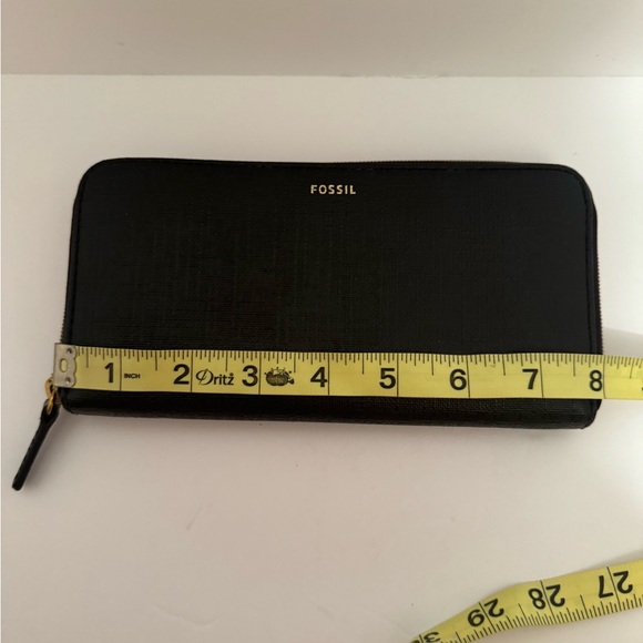 Fossil Leather Zip Around Accordion Wallet Black - Picture 9 of 10
